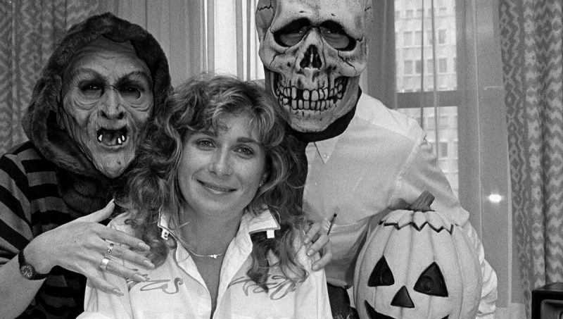 Debra Hill e algumas criaturas