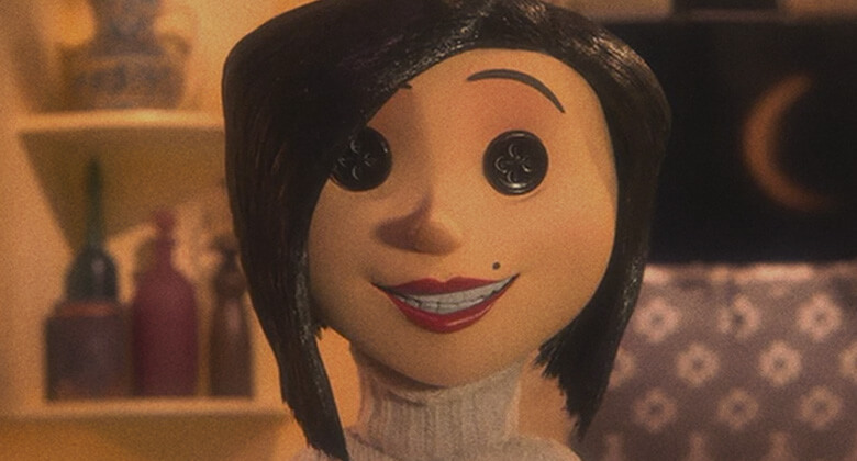 Mães macabras de filmes de terror: Outra Mãe (Coraline)